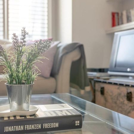 Stylish 1 Bed Apartment Near Battersea Park Londres Extérieur photo